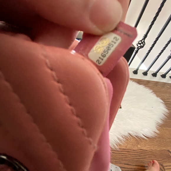 💕TRADE💕 Lambskin Chevron Leather Surpique Pink Chain Tote - Picture 4 of 13